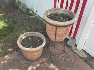 Gardening Pots and Stand