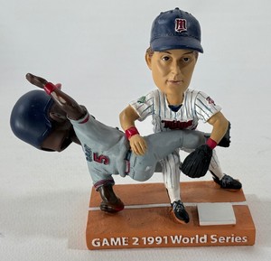Ken Hrbeck  Ron Gant 1991 World Series Game 2 Collision Minnesota Twins Bobblehead - Hrbek Arm Damaged
