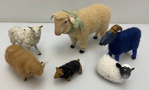Group Of Miniature Vintage Collectible Sheep Biggest Is 5 x 8