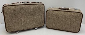 Vintage Two Piece Skyway Luggages Tweed Suitcases One Has Wheels 7 x 16 x 24 And 7 x 13 x 21