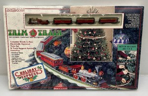 Collectible BACHMANN Trim A Train N Scale Holiday Express Train Set (NEW Open Box)