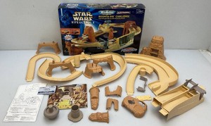 Micro Machines STAR WARS EPISODE I Boonta Eve Challage Pod Racing (Seems Complete)