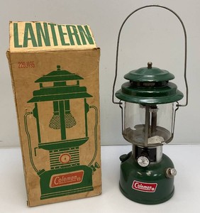 1975 COLEMAN Two-Mantle Green Lantern 220J195 In Original Box
