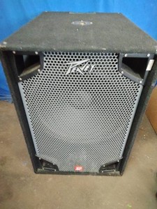 Peavey SP118 passive 18 subwoofer with a power rating of 1200 Watts program.