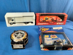 1993 Racing Champions Tide Transporter Features Ricky Rudds #5 car