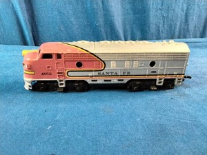 Tyco HO Scale Santa Fe F7A Diesel Locomotive (#4015).