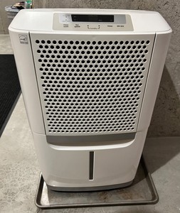 Frigidaire Dehumidifier With Bucket & Drain Hose