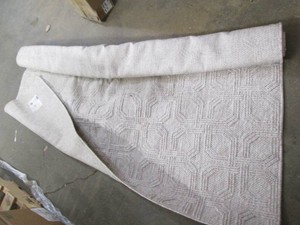 New rug 6.6 x 9...