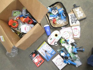 Large lot of hose sprayers, home an...