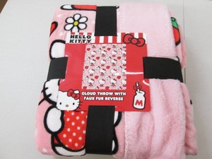 Hello Kitty plush throw 50 x 60 inc...