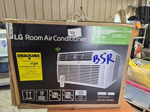 LG Room air conditioner 18,000 btu 1,000 sqft - in box
