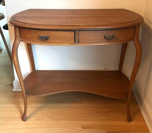 DR - Vintage Oak Accent Table