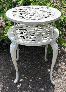 FY - Vintage White Metal 2-Tier Patio Accent Table  Plant Stand