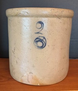 LR - Stoneware Crock - Vintage Red Wing 2 Gallon Bee Sting