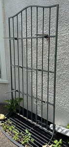 FY - Amazing Metal Planter Stand Trellis