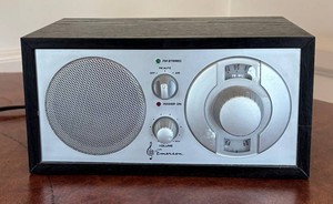 LR - Emerson AMFM Stereo Radio Model NR 31