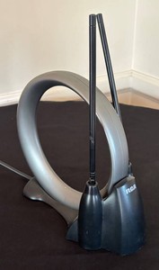LR - RCA TV Antenna Model ANT1020