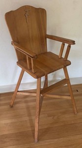 LR - Vintage Wooden High Chair