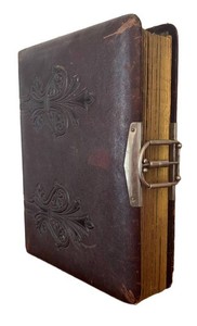 DR - Vintage Photo Album