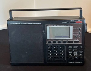 DR - Vintage Shortwave Radio - Realistic Portable Receiver Model  DX-390