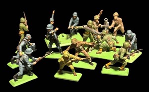 K - Vintage Military Figurines - Britains Deetail Set of 10
