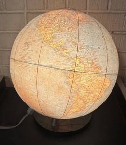 LLR - Vintage National Geographic Replogle Globe Lamp
