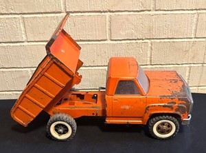 LLR - Vintage Tonka Dump Truck