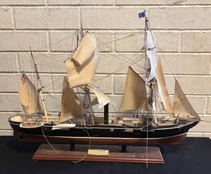 LLR - Vintage USS Kearsarge Scientific Model Ship