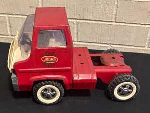 LLR - Vintage Tonka Truck