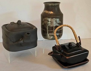 DR - Vintage Teapots & Vase Mixed Lot