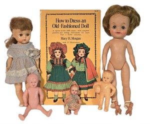 LL - Doll Lot - 1965 Effanbee Doll, Old-Fashioned Doll Book & Mini Dolls Mixed Lot