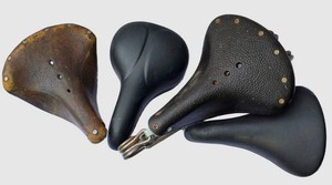 G - Vintage Bicycle Seats Mixed Lot Brooks Selle Italia Selle Royal