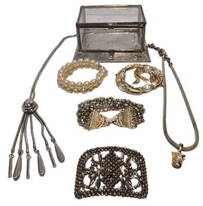 DR - Vintage Jewelry & Mexican Tin Trinket Box Mixed Lot