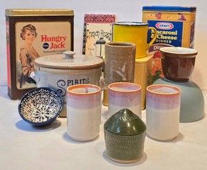 DR - Vintage Kitchen Decor Mixed Lot - Pillsbury, Kraft, Hall, Furio