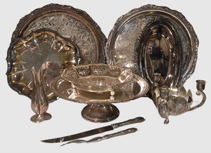 LL - Silverplate Serving Pieces Mixed Lot