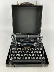 Vintage Remington Noiseless Portable Typewriter