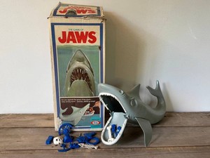 FR - Vintage Ideal the Game of Jaws Board Game