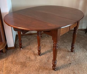 LR - Drop Leaf Table - Vintage Solid Wood