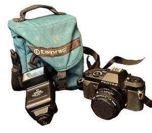 LR - Pentax P3N With Sunpak Auto 144 D Flash & Tamrac Bag
