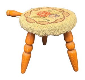 DR - Vintage Foot Stool With Upholstered Floral Top