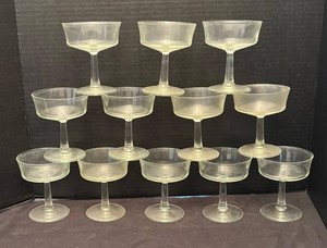 DR - 12 Vintage Federal Glass Executive Champagne Coupes