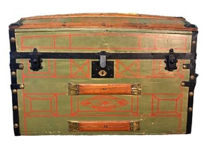 FR - Antique Steamer Trunk Decorative Painted Wood