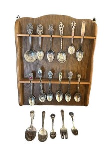 FR - Souvenir Spoons Display 9 X 11 in (Lot of 17)