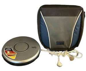 FR - Portable CD Player Sony CD Walkman D-EJ011 With Case & Earbuds