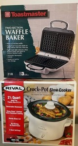 FR - Kitchen Helpers - Toastmaster Waffle Baker 218 & Rival Crock-Pot Slow Cooker New in Box