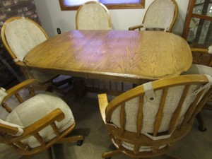 Dine Set table with trestle type s...