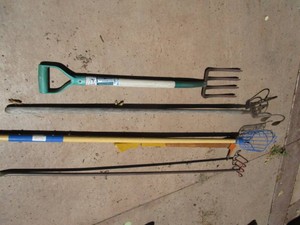 Apple picker, garden shovel, vintag...