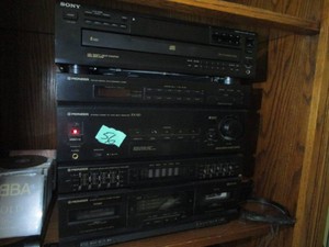 Music components Sony CD player CA...