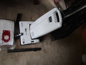 Maytag vacuum, M700...