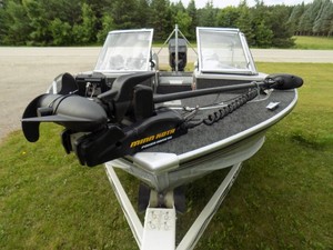 1995 Alumacraft Phantom F/S, Mercury 150hp, Shorlander roller trailer (Remarkably clean boat)